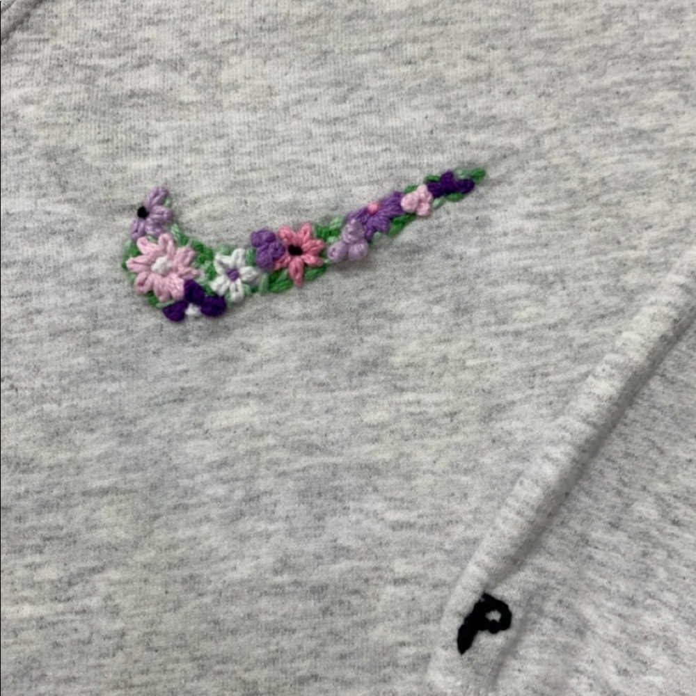 Embroidered Crewneck